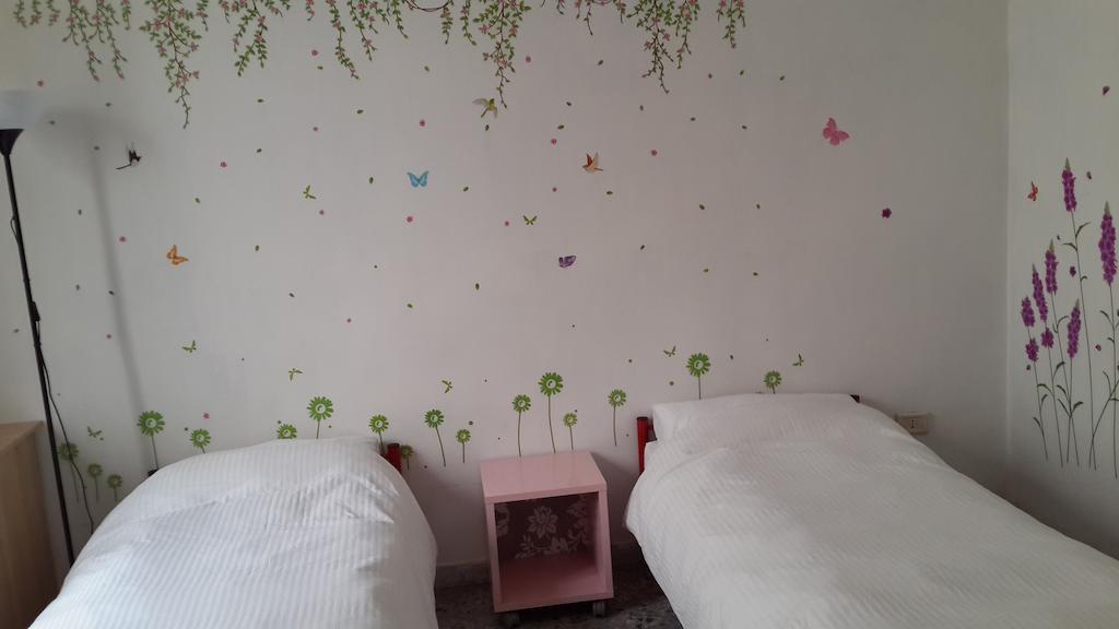 نابولي Youthhome B&B المظهر الخارجي الصورة